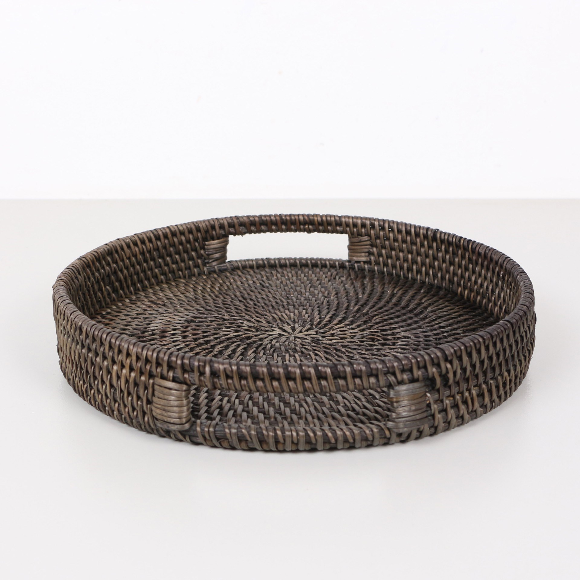 Rattan Ceviz Rengi Yuvarlak Tepsi 30*5 cm GOZDE-TPK-30 