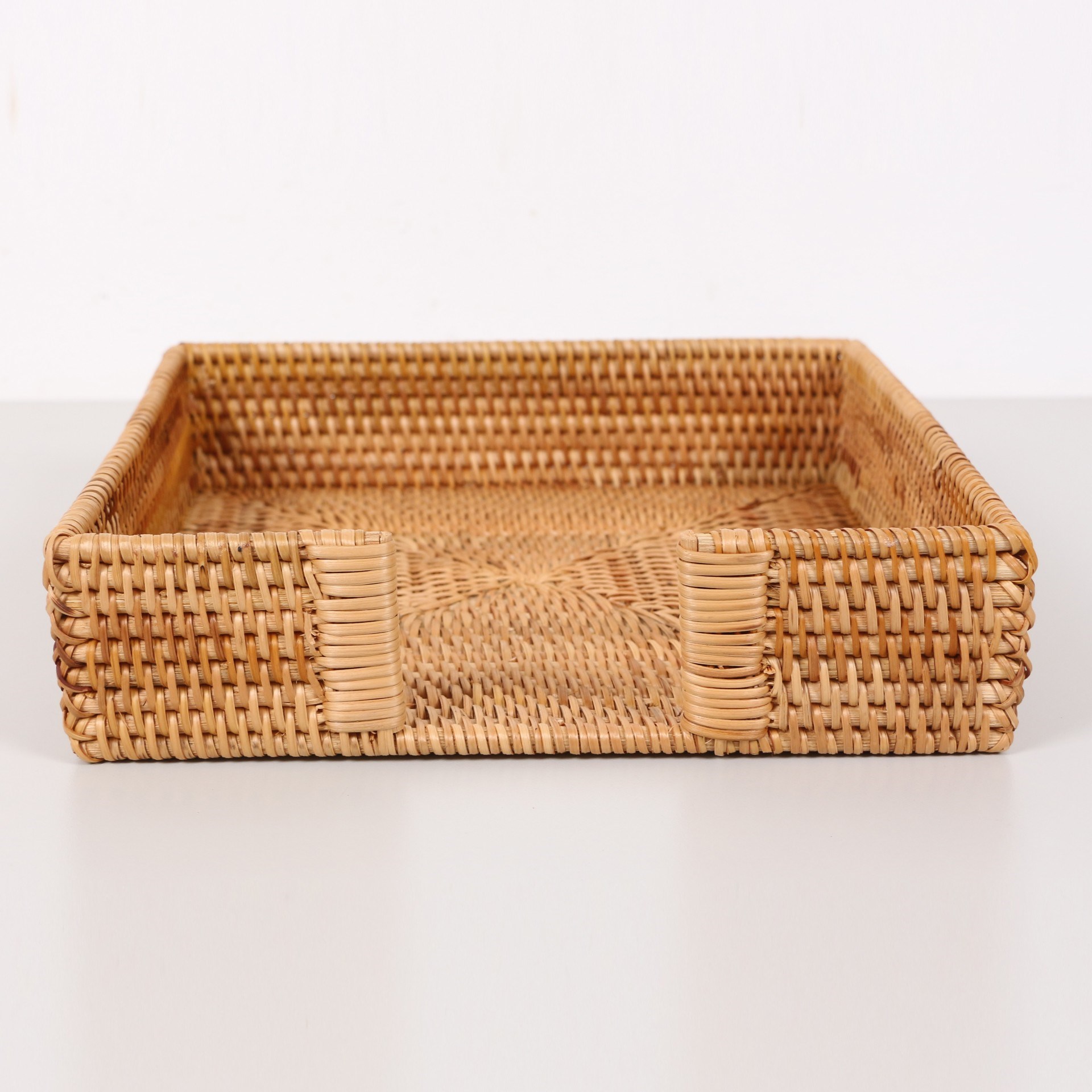 Rattan Saklama Düzenleme Kutusu 30*30*8 cm KUTU-RTN-003 